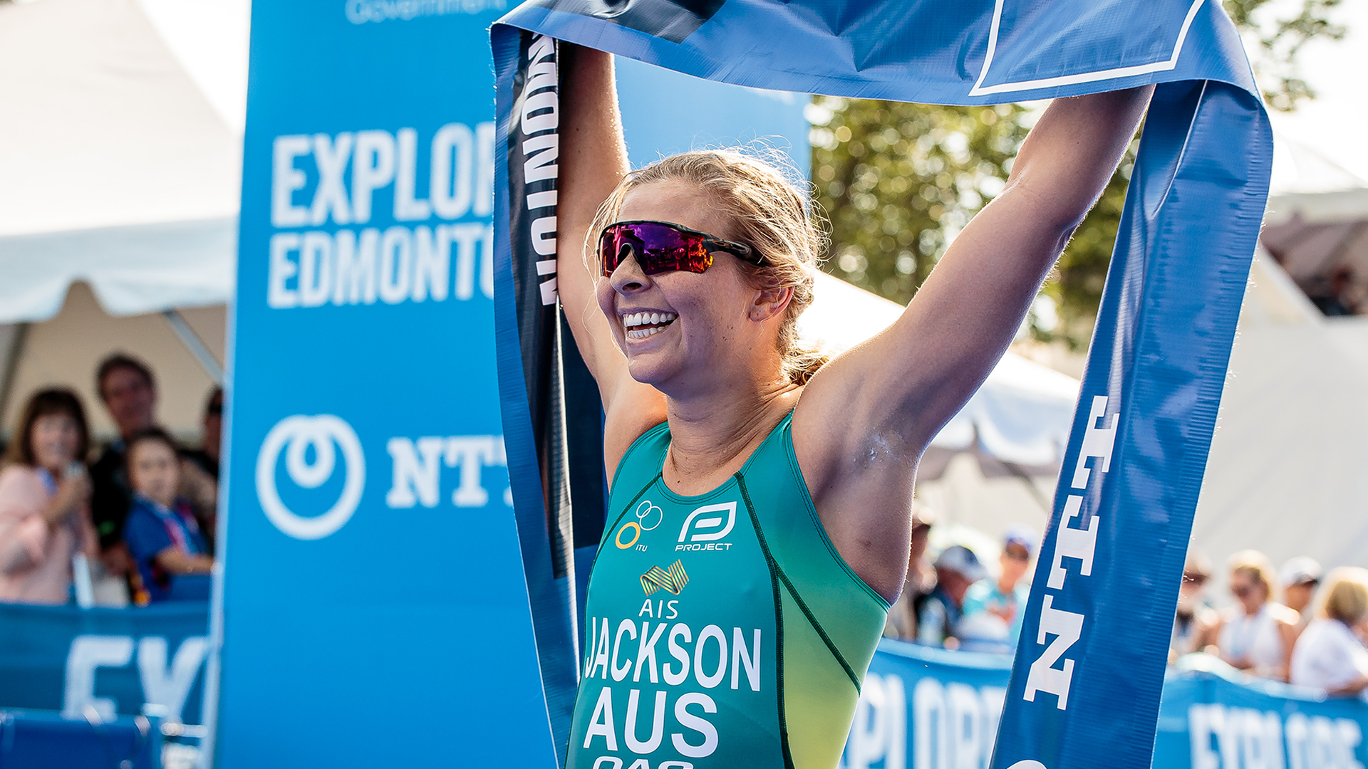 Emma Jackson announces retirement